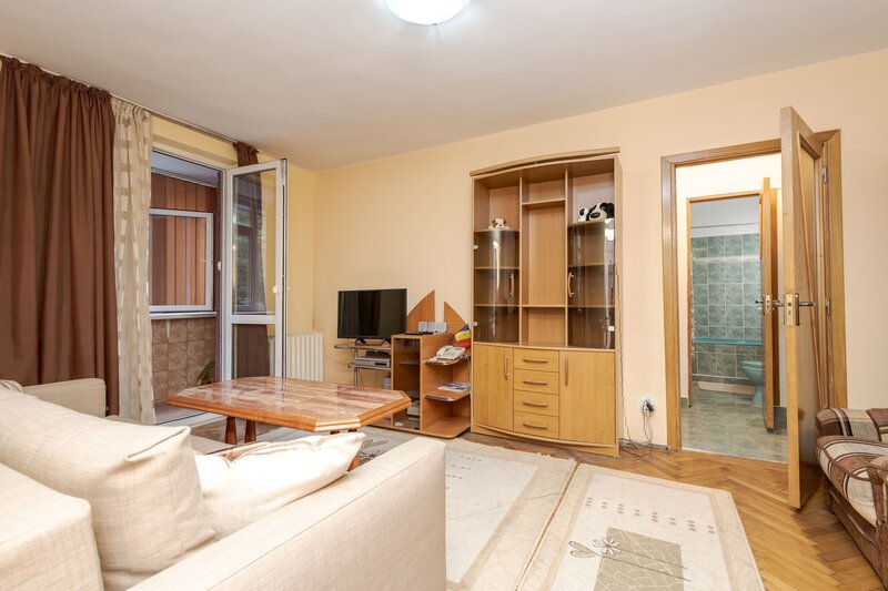 Titan, Intrarea Badeni, metrou, inchiriere apartament 2 camere.